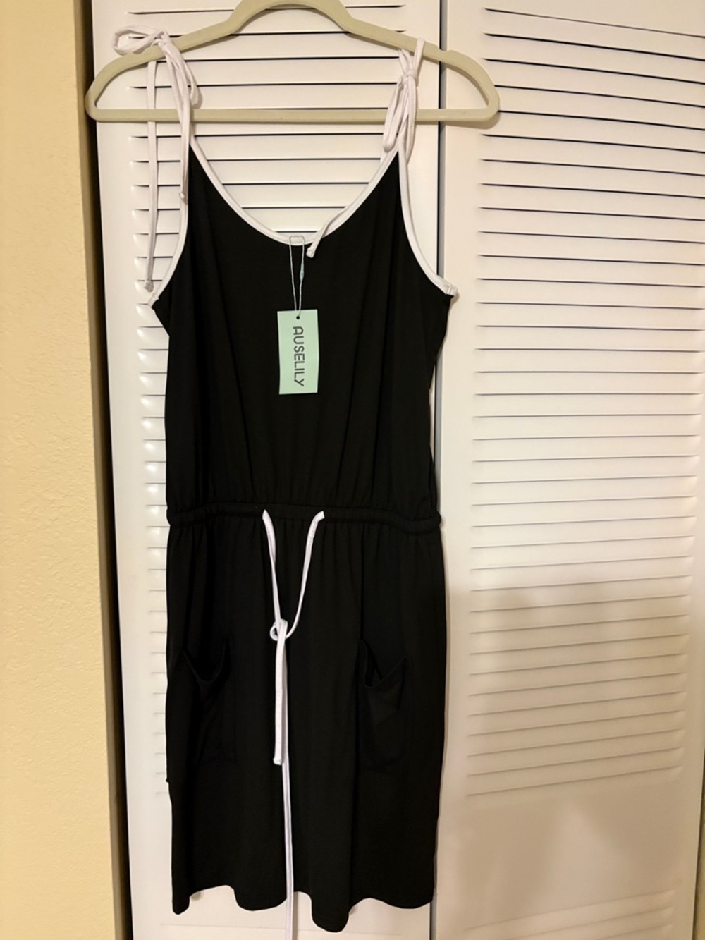 Ruseilly Black Tie-Shoulder Drawstring Waist Dress